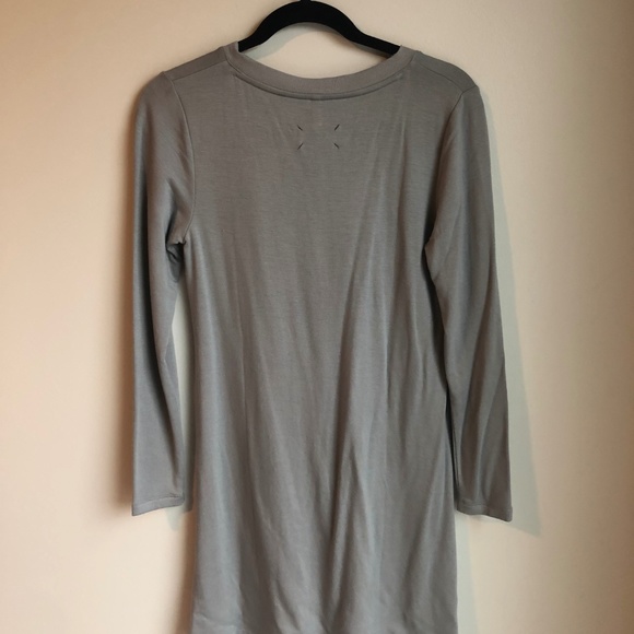 NWT Lou & Grey Signature Soft V-Neck Dress - Picture 7 of 8